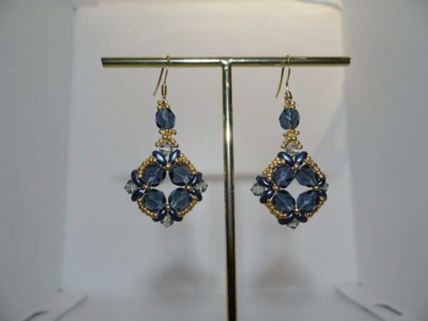 Boucles d'oreilles style bohéme bleu et dorée