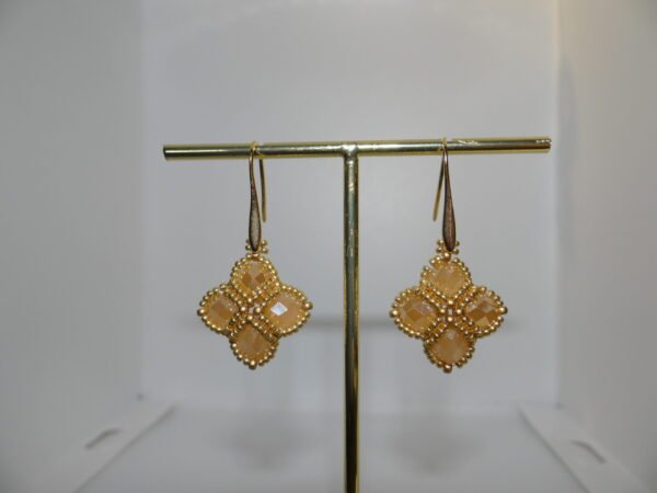 Boucles d'oreilles style bohème jaune et dorée