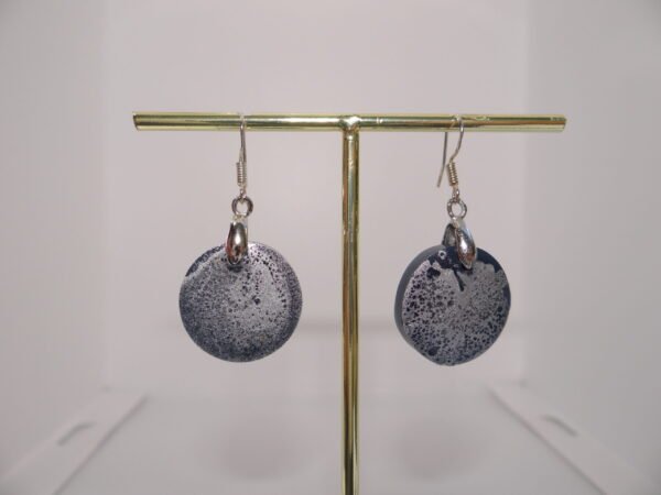 Boucles d'oreilles ronde grise