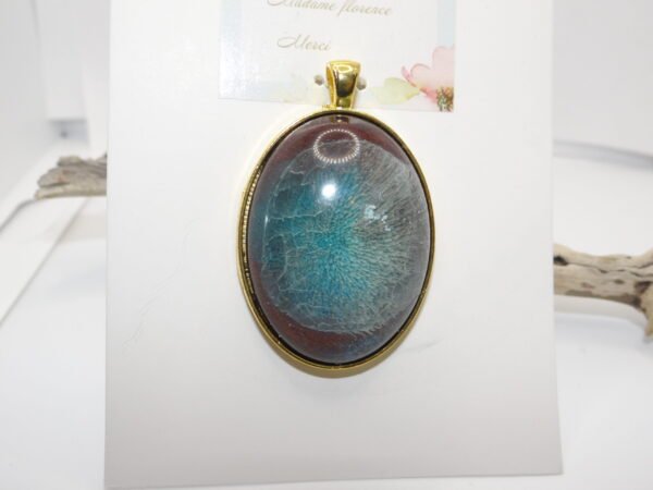 Pendentif ovale bleu et violet
