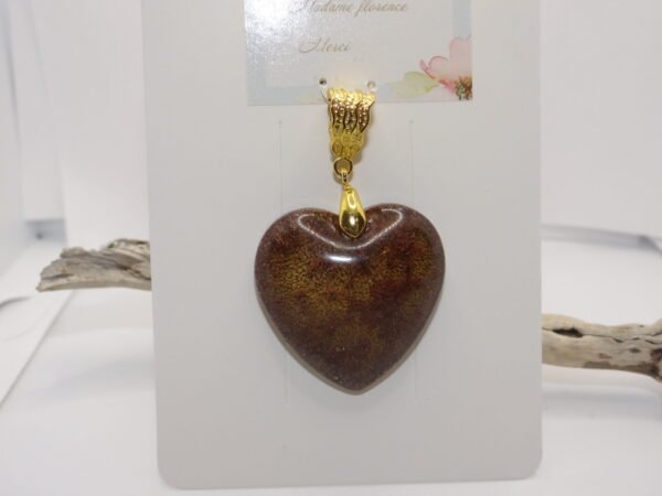 Pendentif coeur marron